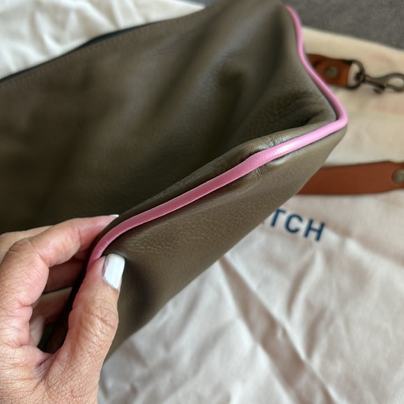 Parker Thatch Olive with Pink Piping Lee Hobo Bag with Slouchy Design - Picture 4 of 5